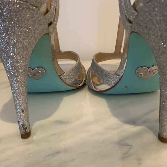 Sparkly T-strap sandals - Betsey Johnson size 7 - Picture 7 of 9